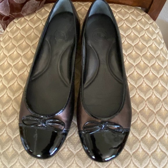 NURTURE Black Patent and Copper Ballet Flats - Picture 2 of 10